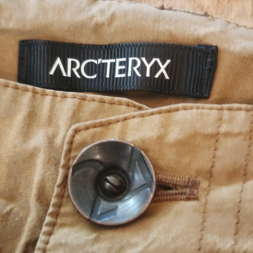 Arc'teryx Pants Mens 36x32 Beige Trim Fit Hiking Zip Pocket Stretch Khakis - Picture 6 of 16